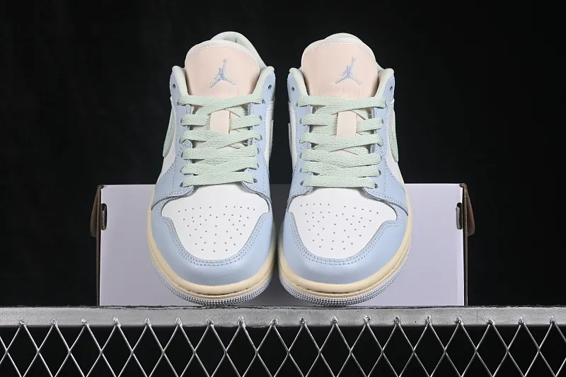 All categories Air Jordan Jordan series basketball shoes Air Jordan 1 Low G version pure original Air Jordan 1 Low AJ1 Joe 1 light blue color matching low-top cultural casual sneakers DC0774-108